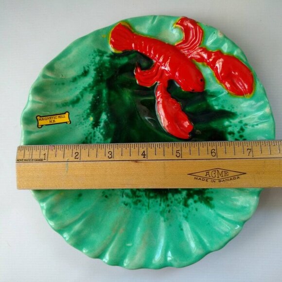 Vintage Lobster Dish Decorative Souvenir Plate from Magnetic Hill New Brunswick - Picture 3 of 11
